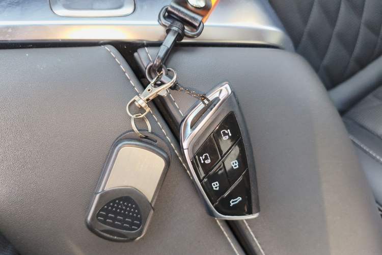 Used SAIC MAXUS G90 2022 2.0T Xingyun Seven-Seater Version