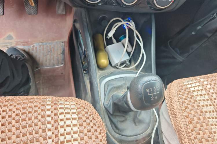 Used Kia K2 2015 Sedan 1.4L MT GLS
