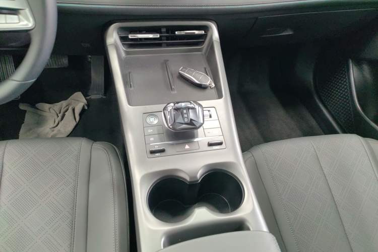 Used BYD Qin PLUS 2025 DM-i Smart Drive 55KM Leading Model
