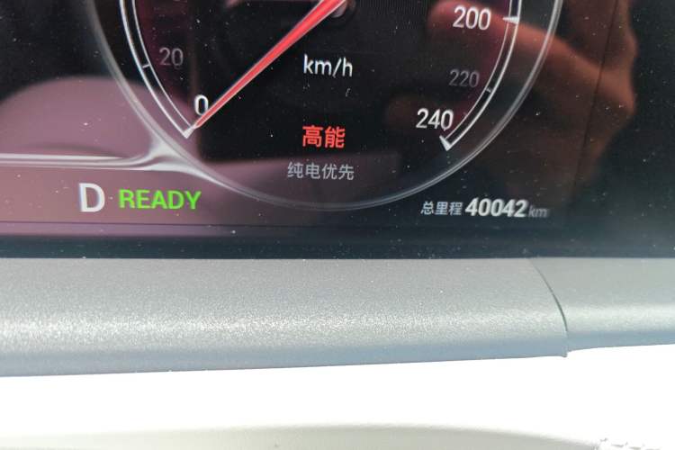 Used VOYAH FREE 2025 318 259 km All-Wheel-Drive Exploration Edition