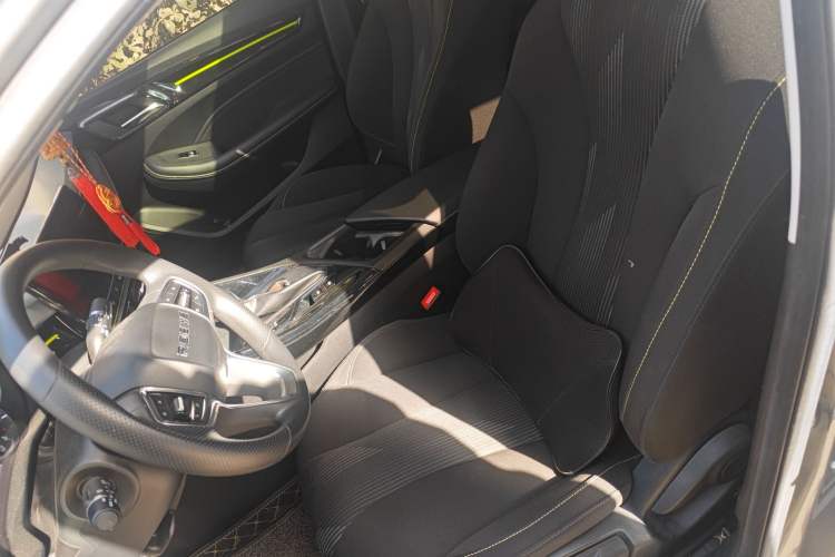 Used Roewe i5 2021 1.5L CVT Platinum Edition