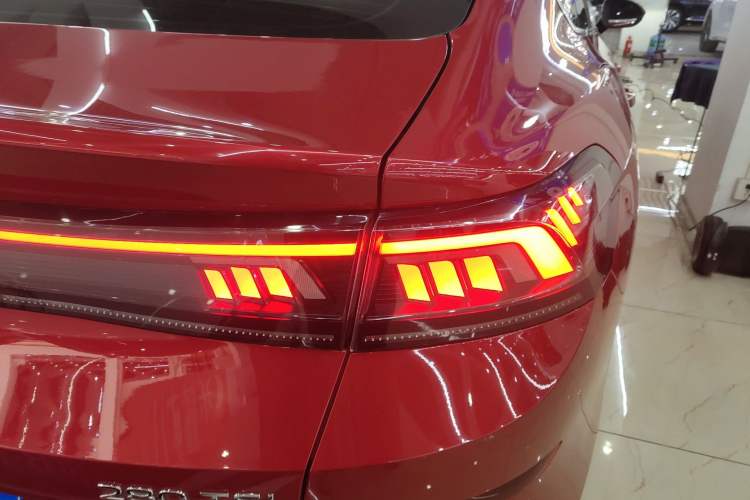 Used Volkswagen Lamando 2022 Lavida L 280TSI DSG Cool & Spicy Edition
