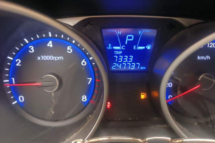 Used Hyundai ix35 2013 2.0L Automatic Two-Wheel Drive Smart GLS China IV Standard