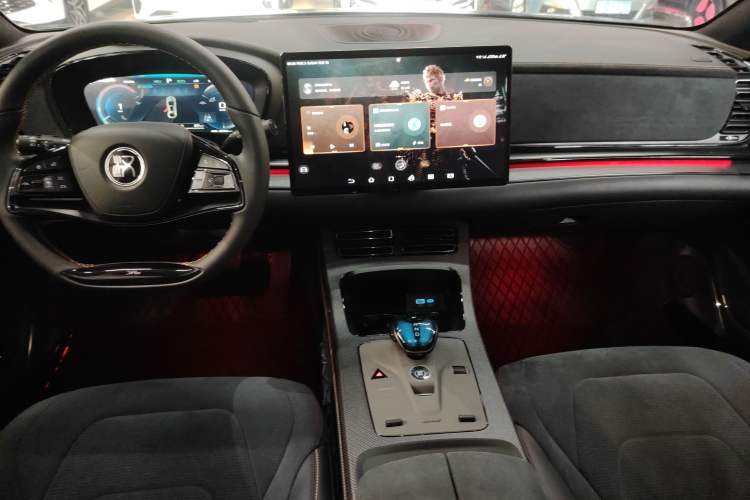 Used BYD Han 2023 DM-p War God Edition Gear Lever