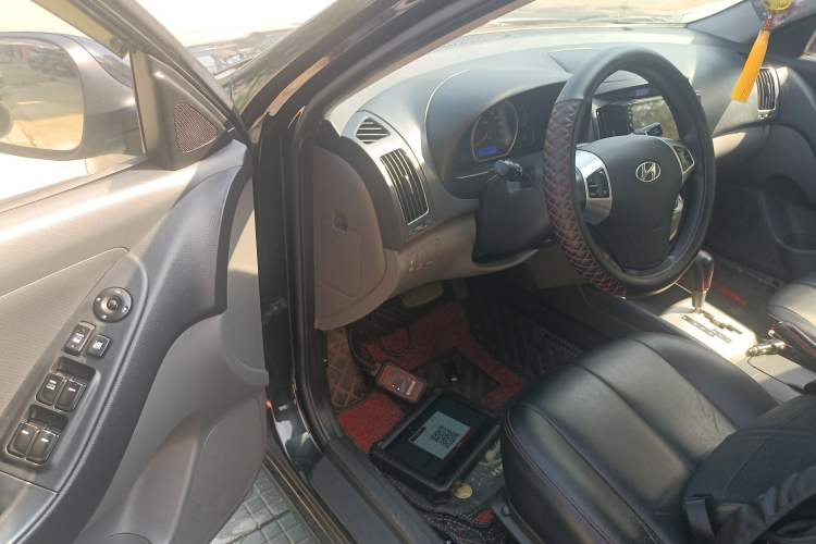 Used Hyundai Celesta 2015 1.6L Automatic Comfort Model Driver Seat