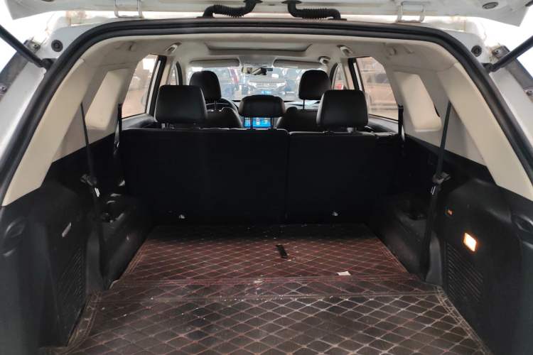 Used Sinotruk VGV U70 2020 1.5T Automatic Smart Luxury 7-Seater Trunk