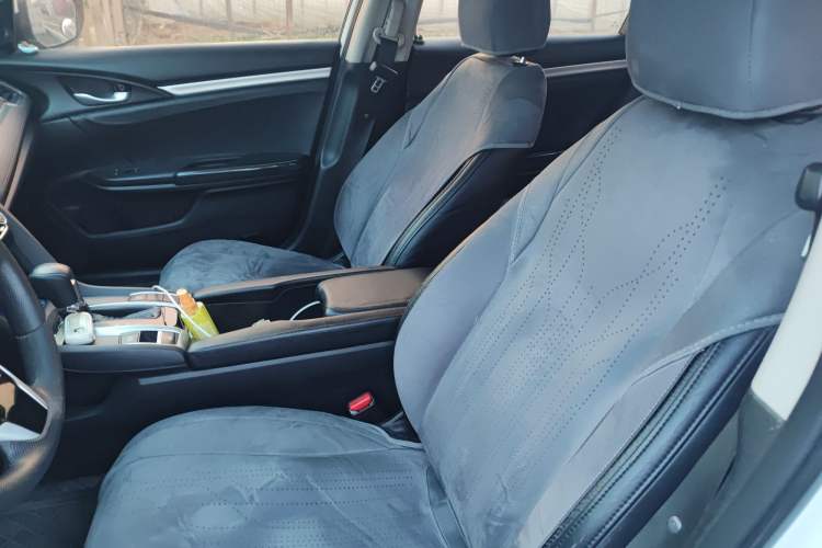 Used Honda Civic 2016 220TURBO CVT Luxury Edition
