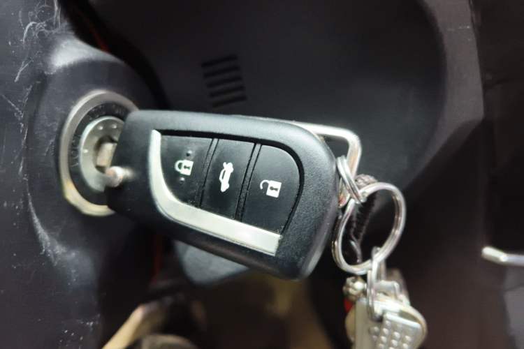 Used Toyota Corolla 2017 1.6L CVT GL Vehicle Key