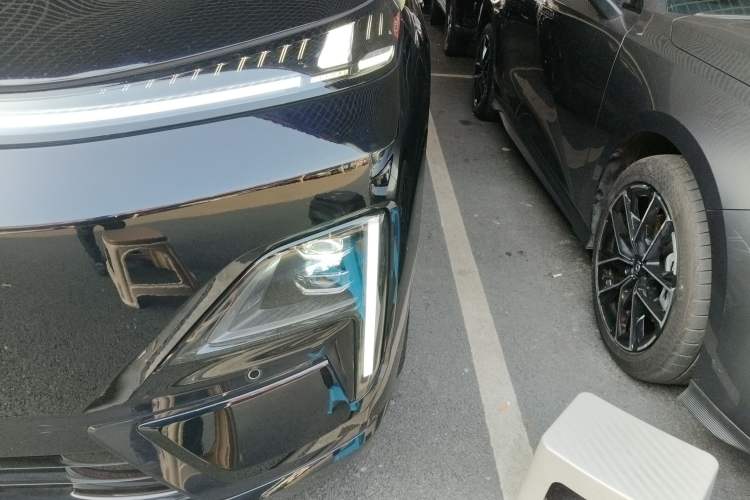 Used Deepal S09 2025 Four-Wheel Drive Ultra+ Custom Edition
