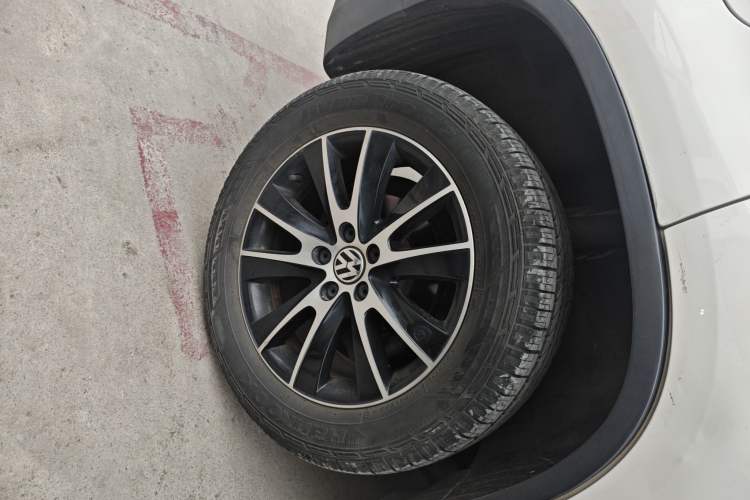 Used Volkswagen Tiguan L 2016 300TSI Automatic All-Wheel Drive Luxury Edition
