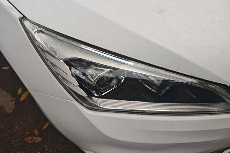 Used CHANGAN Eado DT 2018 1.6L Manual Smart Enjoyment Model Right Front Headlight