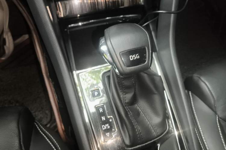 Used Skoda Kodiaq 2017 TSI330 7-Seater Two-Wheel-Drive Luxury Edition Gear Lever