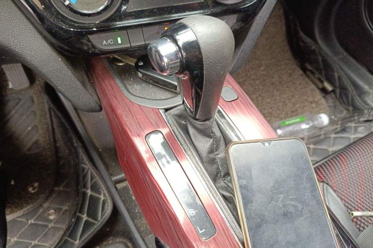 Used Honda XR-V 2017 1.5L LXi CVT Classic Edition Gear Lever