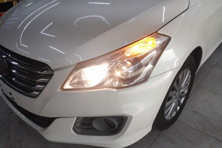 Used Suzuki Alivio 2015 1.6L Manual Comfort Model Left Front Headlight