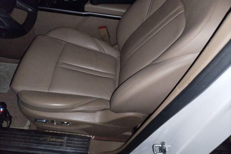 Used Buick GL8 2021 ES Land Cruiser 653T Luxury Edition
