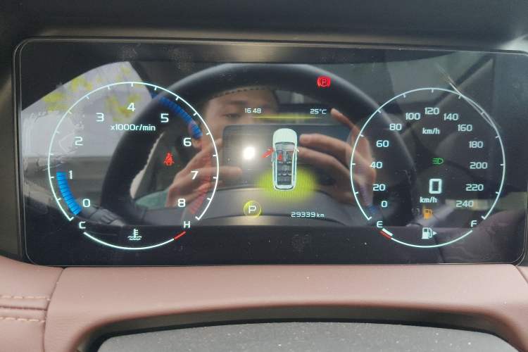 Used Geely Auto Haoyue 2022 1.8TD Automatic Prestige 7-Seater Instrument Cluster