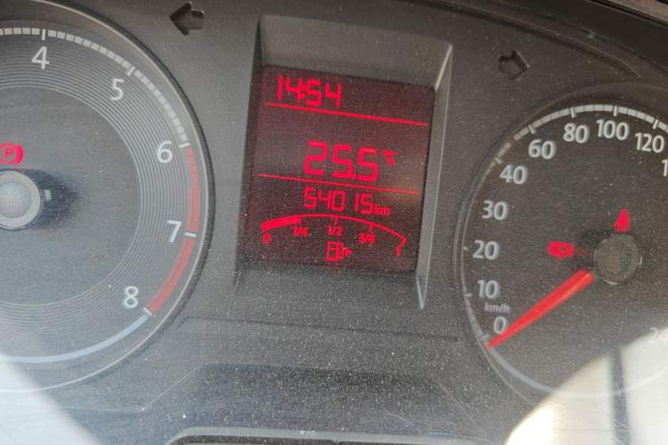 Used Volkswagen Santana 2019 1.5L Manual Fashion Edition China VI Standard Odometer Close Up