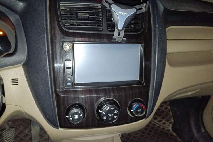 Used Kia Sportage 2013 2.0L Manual Two-Wheel Drive GL Trim
