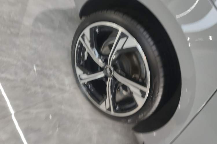 Used Audi A4L 2024 40 TFSI Luxury Dynamic Edition (Starry Night Version)
