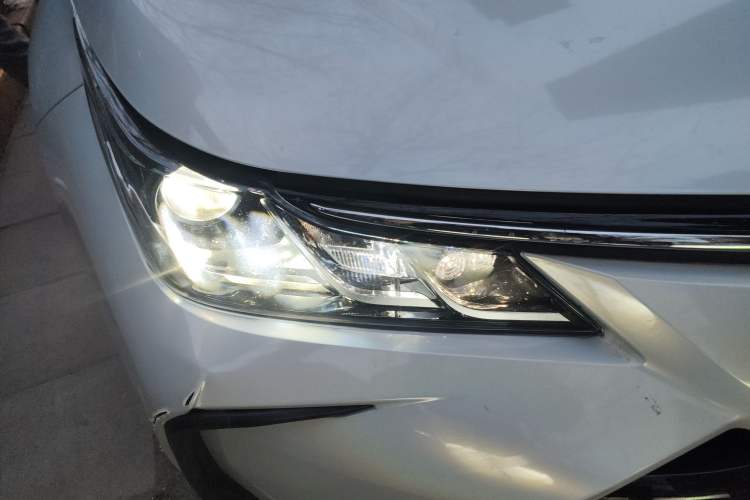 Used Toyota Corolla 2021 1.2T S-CVT Luxury Edition Right Front Headlight