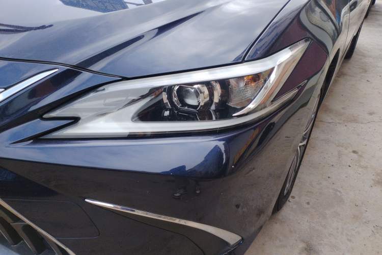 Used Lexus ES 2021 200 Excellence Edition

