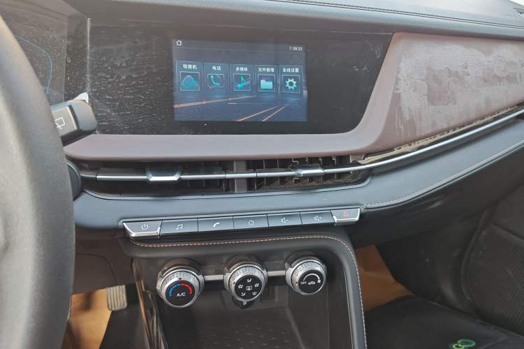 Used CHANGAN CS15 2019 1.5L Manual Entry-Level Version China VI Standard Audio And AC Panel