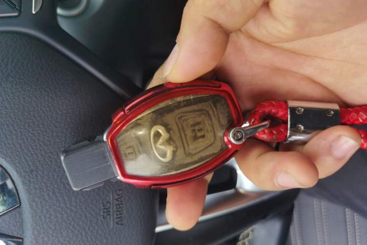 Used Infiniti QX30 2017 1.6T Two-Wheel-Drive Sport Edition
