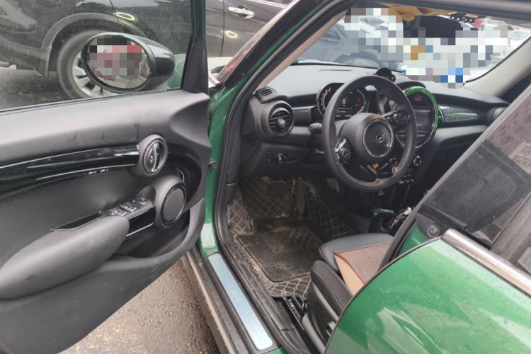 Used MINI 2020 1.5T COOPER Artist Five-Door Edition Driver Seat