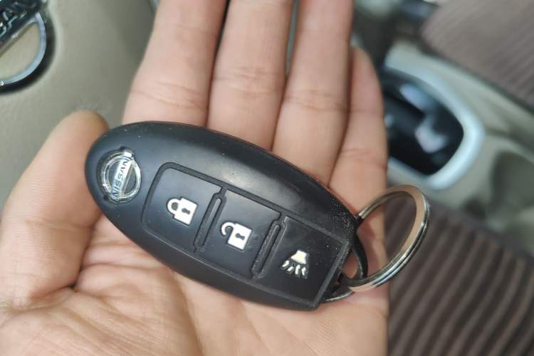 Used Nissan X-Trail 2014 2.5L CVT Luxury Edition 4WD
