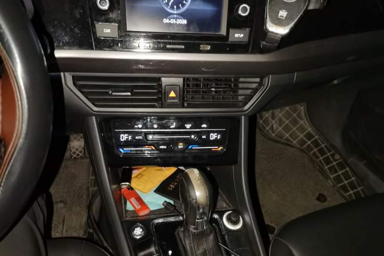 Used Volkswagen Bora 2020 1.5L Automatic Elite Version Gear Lever