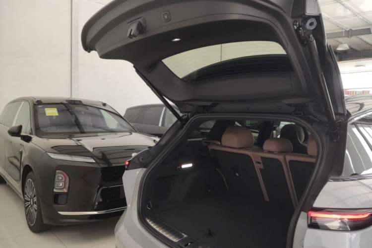 Used Nio ES6 2025 75 kWh Trunk