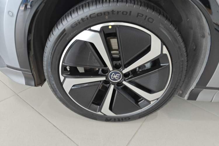 Used BYD Song L EV 2025 Intelligent Driving Version 662 km LiDAR Excellence Edition Left Front Wheel Hub