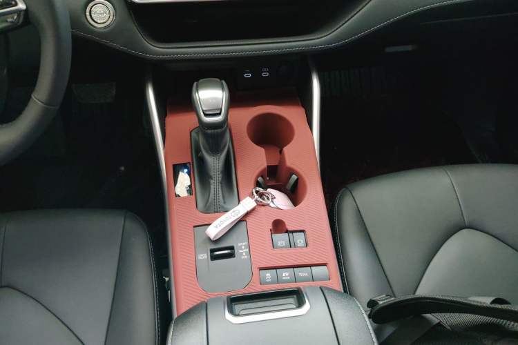 Used Toyota Highlander 2026 Model 2.5L Intelligent Electric Hybrid Dual-Engine All-Wheel-Drive Elite Edition 7-seater
