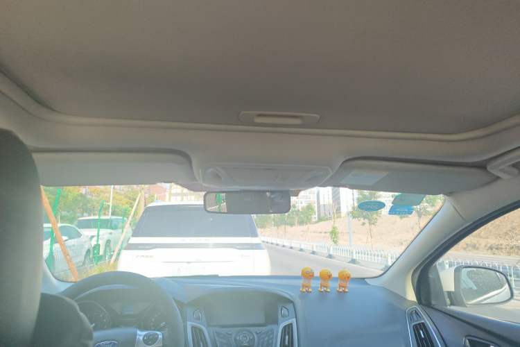 Used Ford Focus 2012 Sedan 1.6L Automatic Fashion Edition
