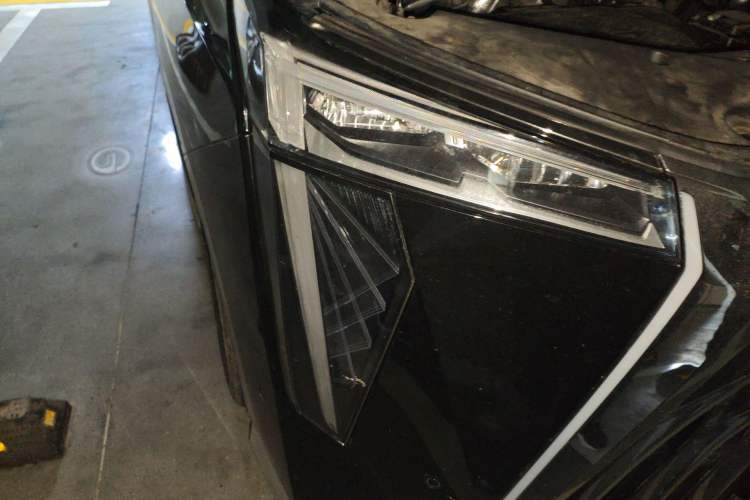 Used GAC Trumpchi M8 2024 Zongshi Series 400T Pioneer Edition Right Front Headlight