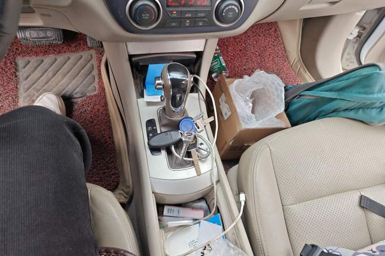 Used Dongfeng Aeolus A60 2012 2.0L CVT Tech Edition
