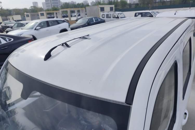 Used Wuling Zhiguang New Energy 2025 Standard Model Roof