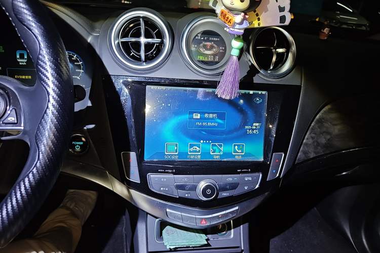 Used BYD Tang New Energy 2015 2.0T Four-Wheel-Drive Flagship Model