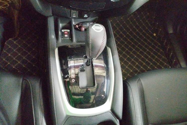 Used Nissan X-Trail 2019 2.0L CVT Comfort Edition 2WD Gear Lever