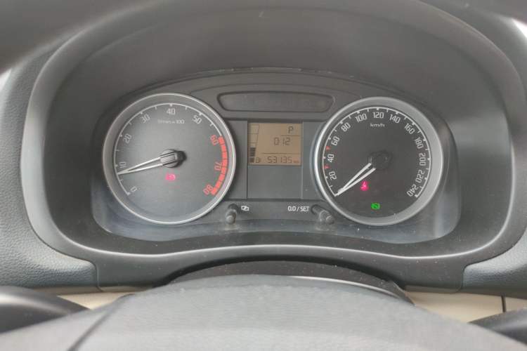 Used Skoda Fabia 2011 1.6L Automatic Crystal Edition