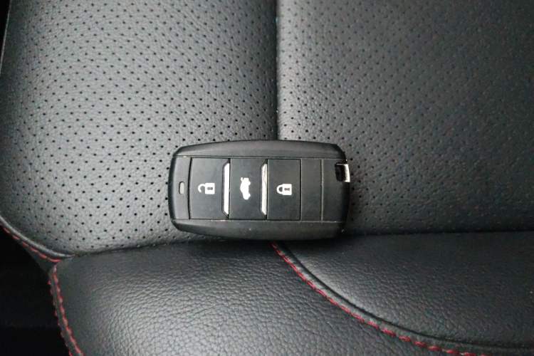 Used Changan CS75 2015 1.8T Automatic 4x4 Elite Model China V Standard
