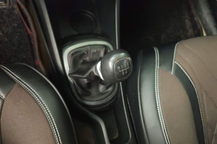 Used Kia K2 2011 Sedan 1.4L Manual Transmission GL