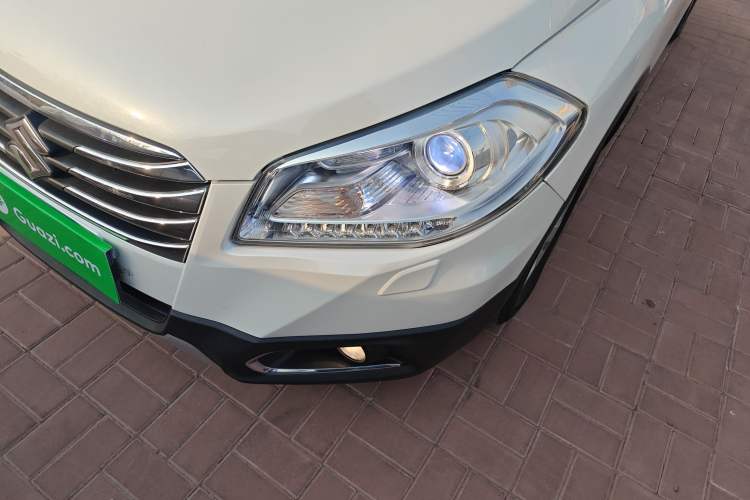 Used Suzuki S-Cross 2014 1.6L CVT Two-Wheel Drive Elite Version
