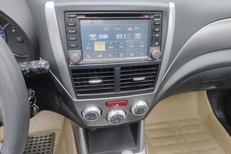 Used Subaru Forester 2010 2.0 XS Sport Special Edition Audio And AC Panel
