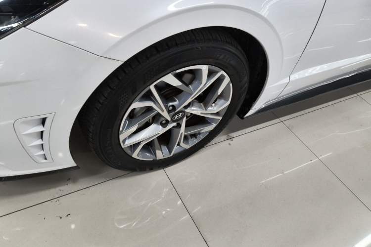 Used Hyundai Sonata 2020 270TGDi DCT GLS Elite Edition Left Front Wheel Hub