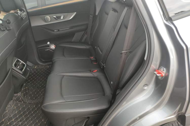 Used Chery Tiggo 8 PRO 2024 Champion Edition 290T Two-Wheel Drive Shining Version 5 Seats
