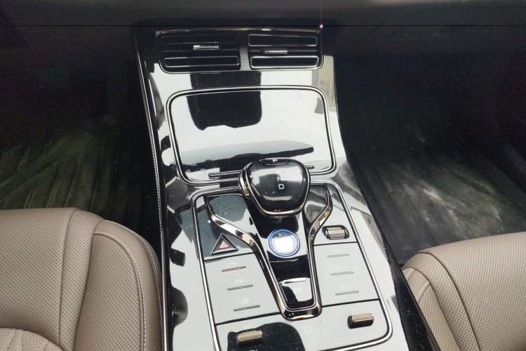 Used BYD Han 2025 DM-i Smart Drive 125KM Elite Model
