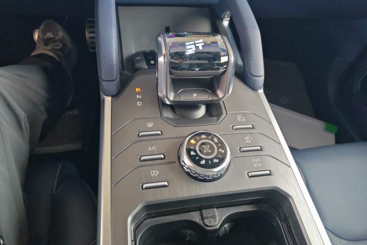 Used JETOUR Shanhai Traveler C-DM 2025 206km XWD Conquer Extended Version 7 Seats
