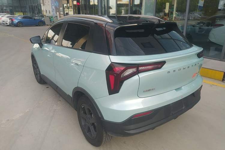 Used Geometry E Firefly 2022 401 km Linglong Tiger 4 Seats
