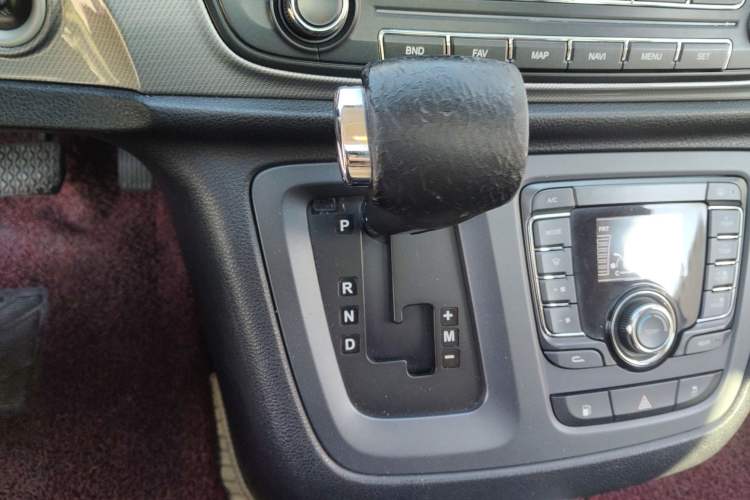 Used SAIC MAXUS G10 2014 2.0T Automatic Luxury Executive Edition